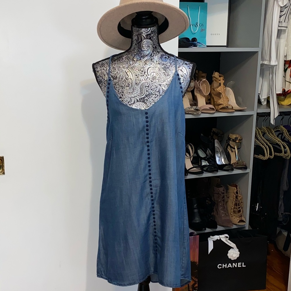 Dress - Picture 4 of 4